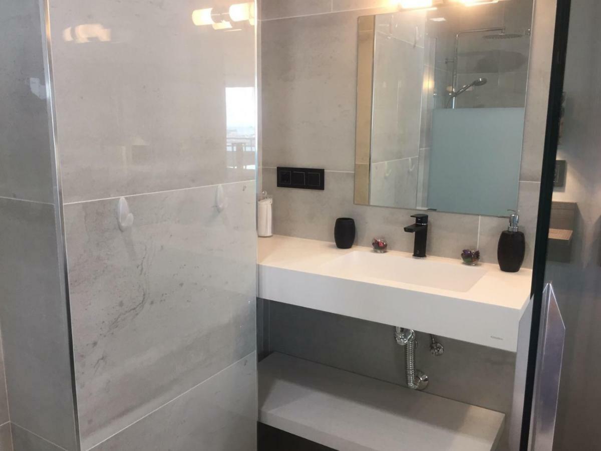 Deluxe Supreme Apartment Malaga Bagian luar foto