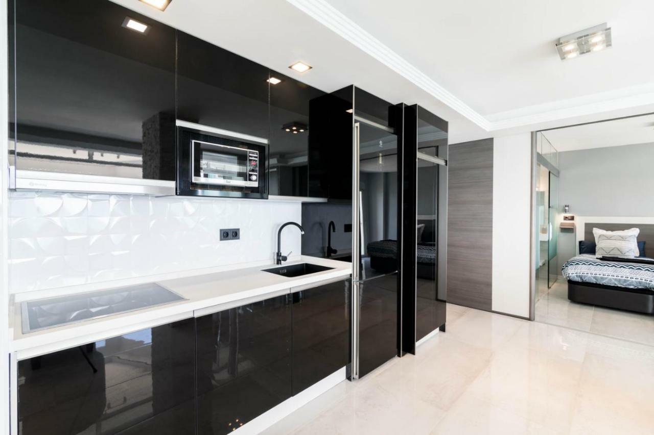 Deluxe Supreme Apartment Malaga Bagian luar foto